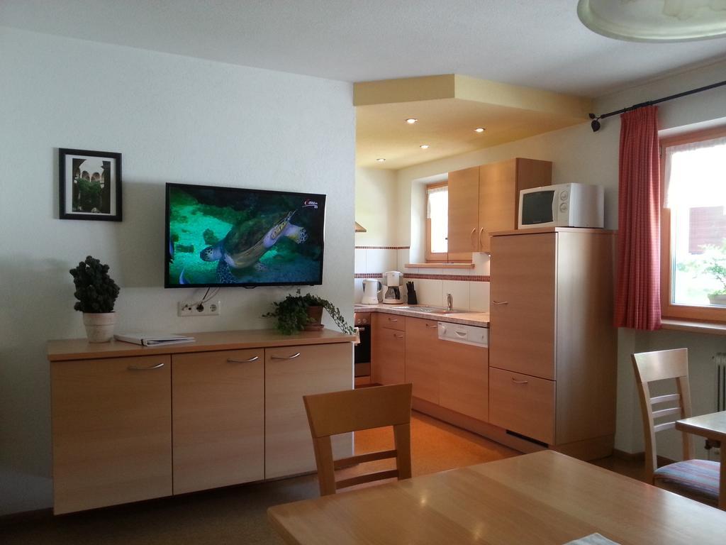 Haus Alpengluehn Hotel Sautens Room photo